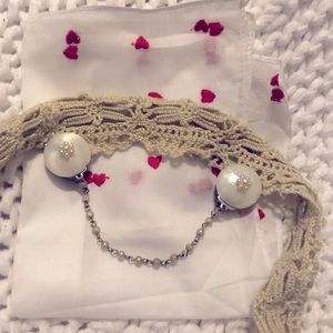 Vintage sweetheart sweater clip